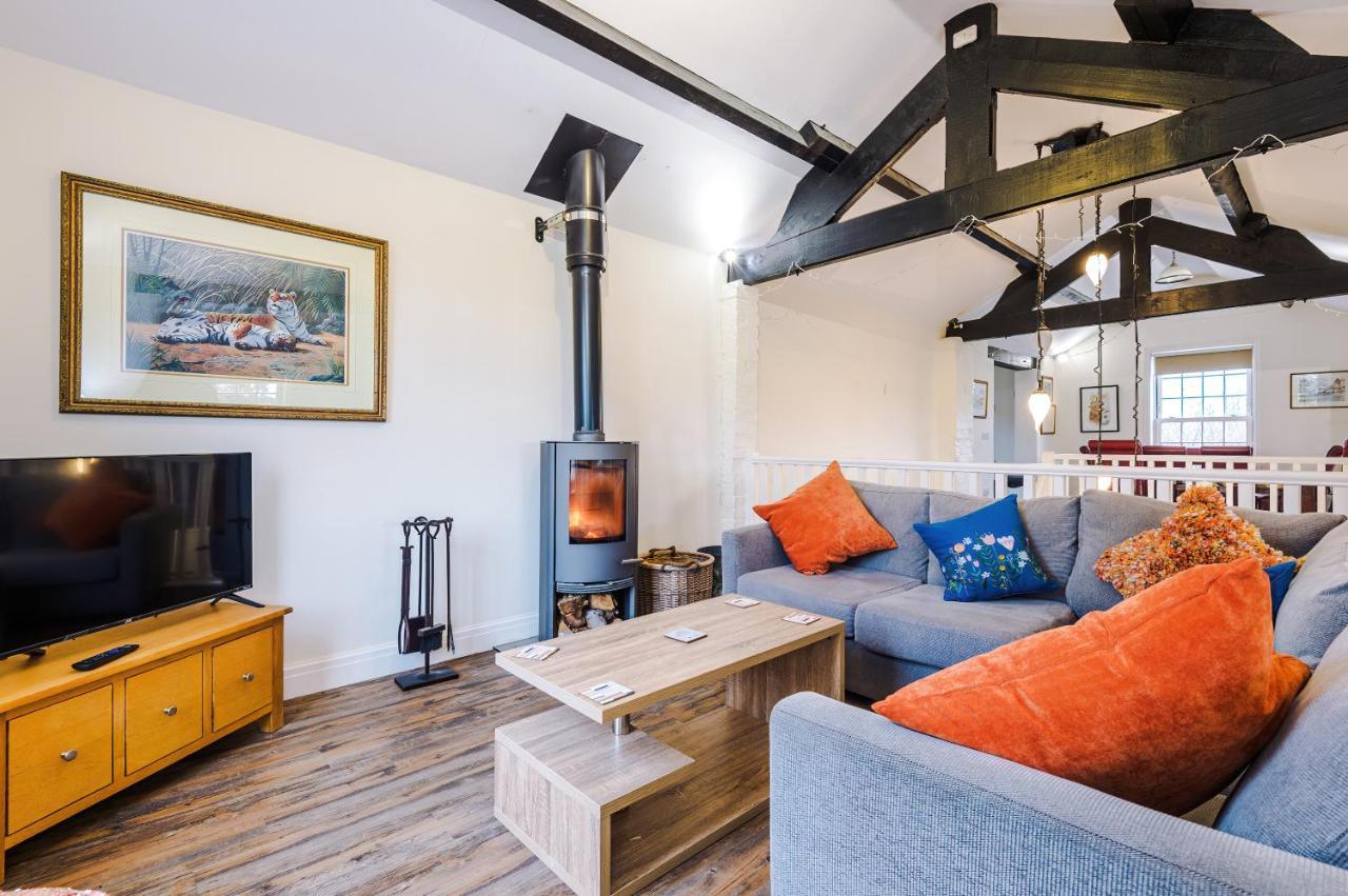 Belvedere House - Serene Countryside Escape - 4 Bedrooms Sleeps 8 Sandbach Extérieur photo