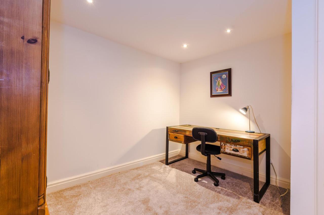 Belvedere House - Serene Countryside Escape - 4 Bedrooms Sleeps 8 Sandbach Extérieur photo