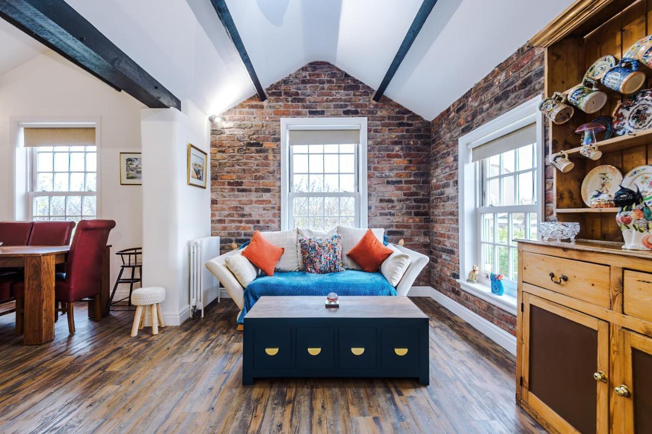 Belvedere House - Serene Countryside Escape - 4 Bedrooms Sleeps 8 Sandbach Extérieur photo